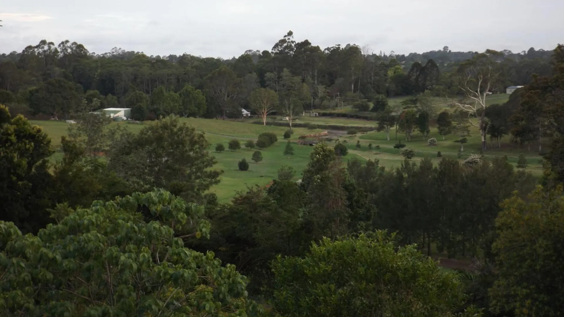 Private 2 Bedroom Cottage With Lakeview Maleny 0*,